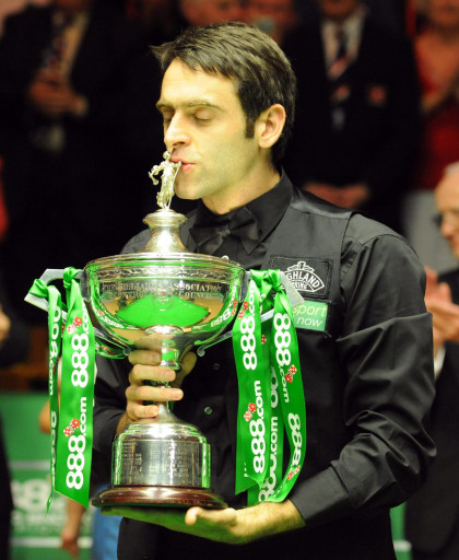 足球比赛中 足球比赛中