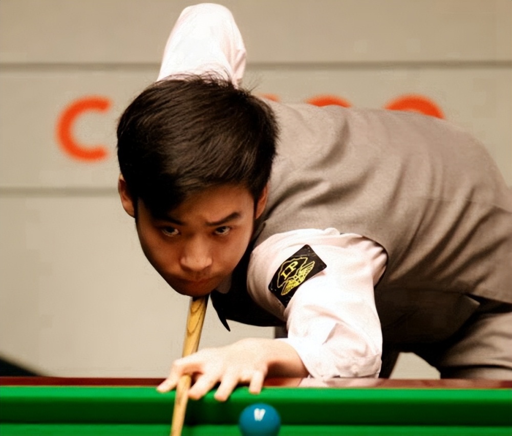 他的存在提 他的存在提