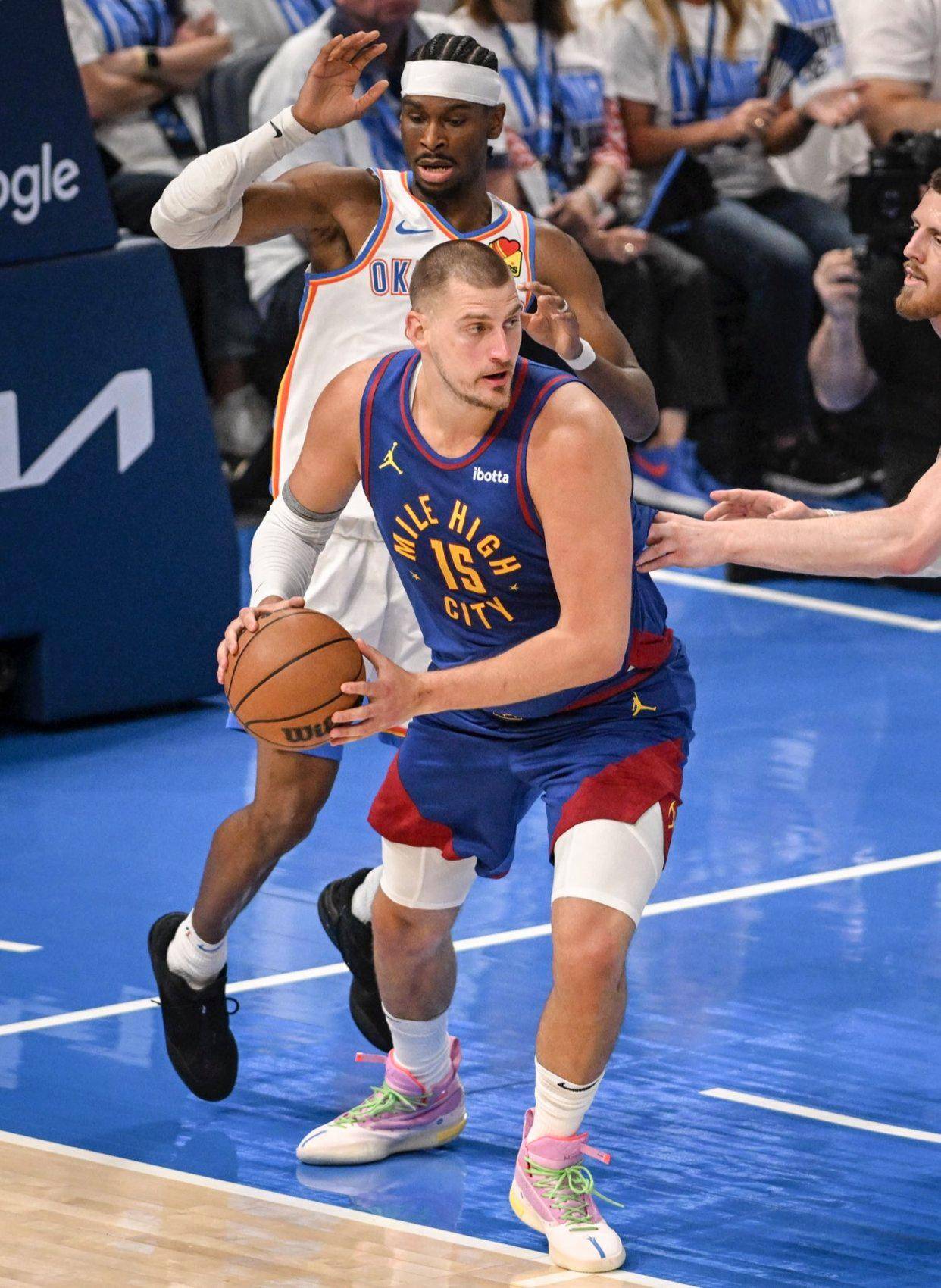 国足中场中 国足中场中