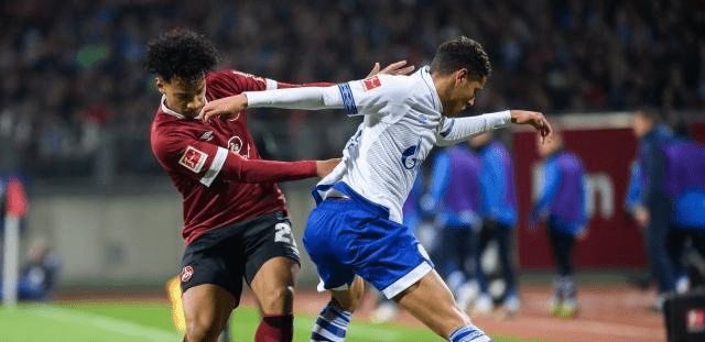 攻手段略显 攻手段略显