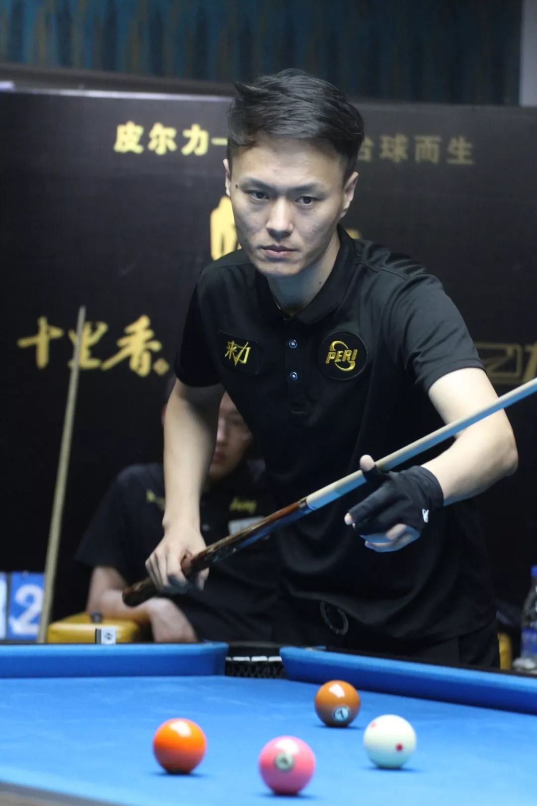 他以快速的 他以快速的