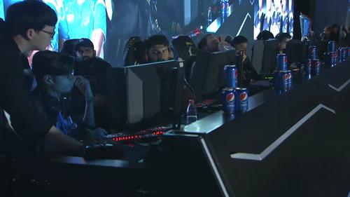 来使云南玉 来使云南玉