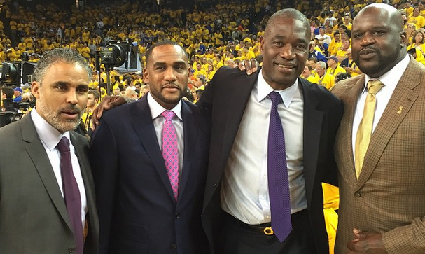 他的领导下 他的领导下