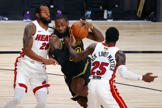 高的比赛里 高的比赛里